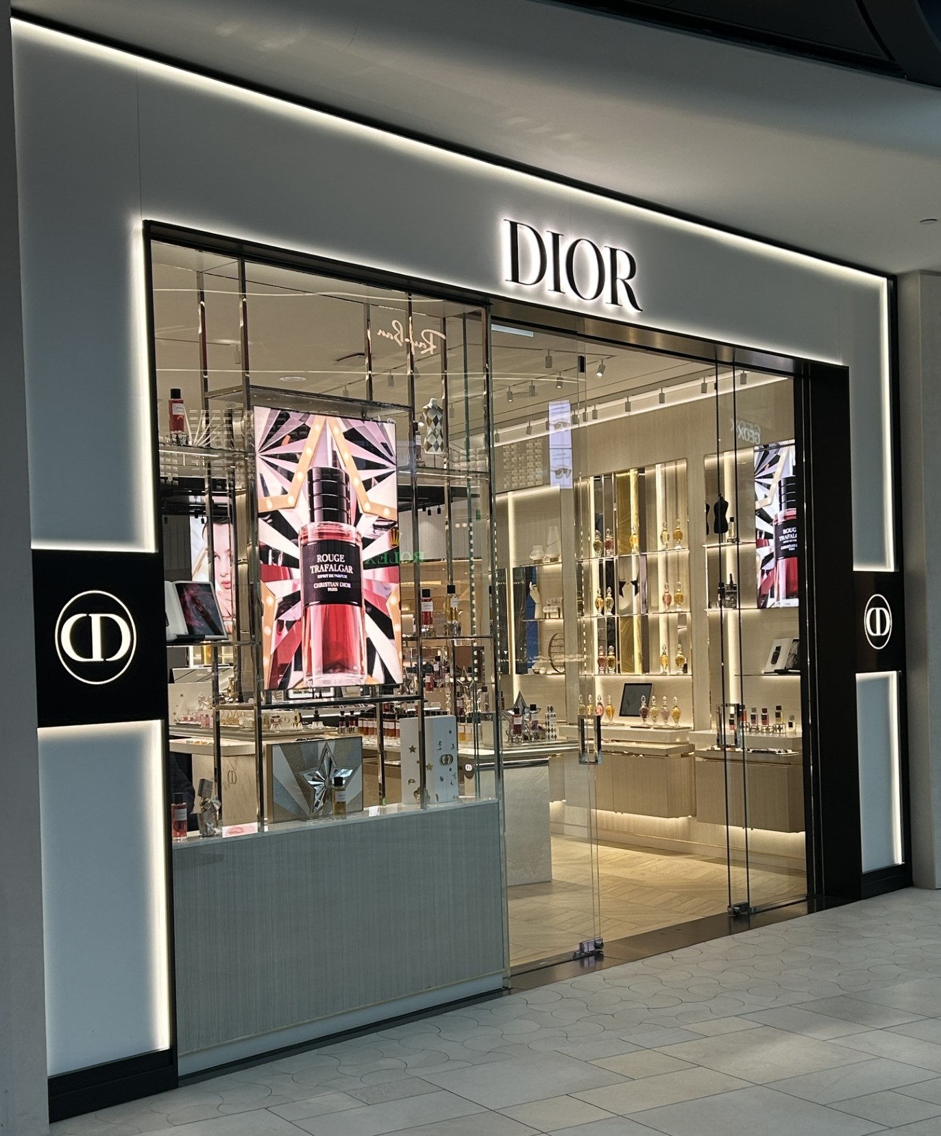 Dior-Storefront